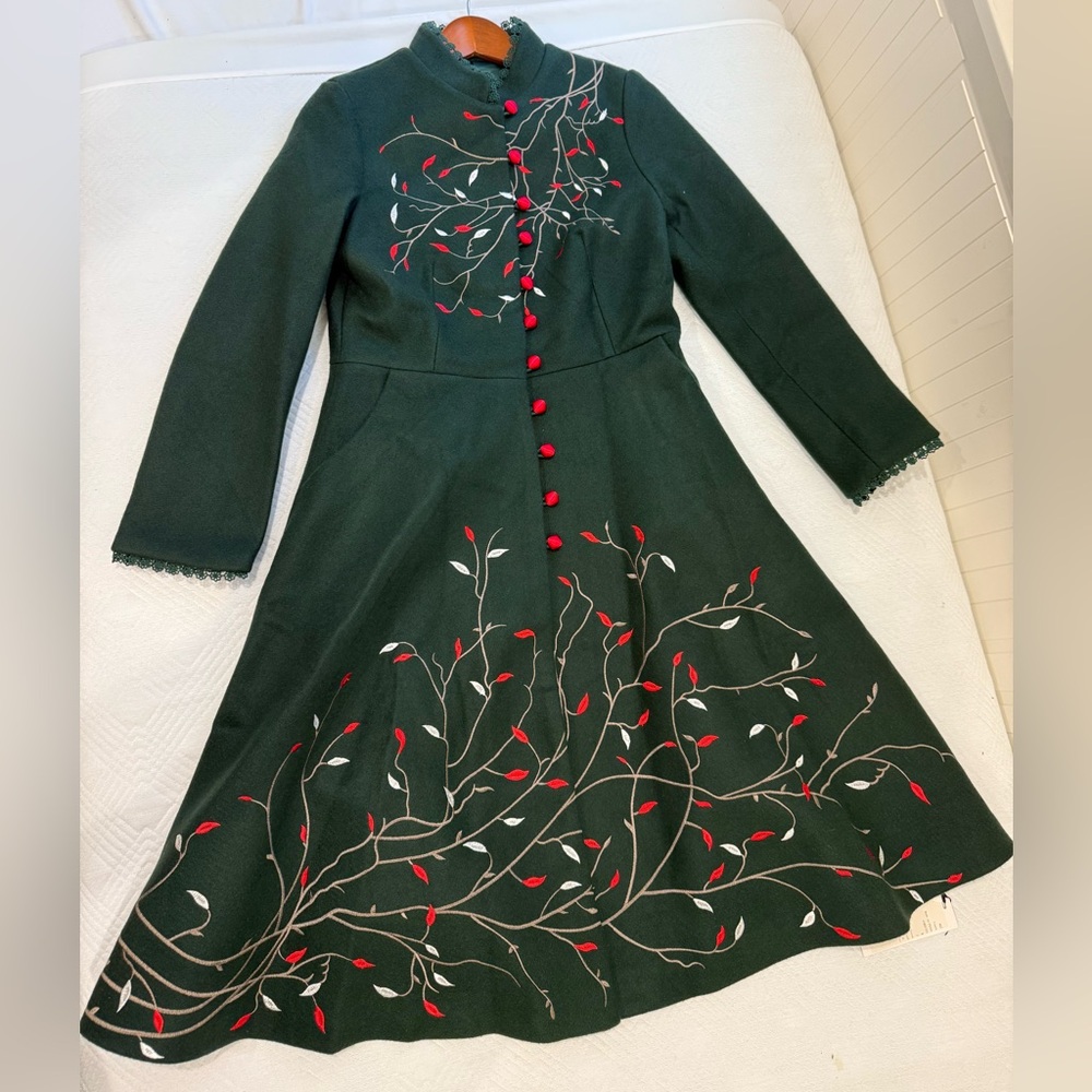 STYLEWE Dark Green Coat with Red Embroidery